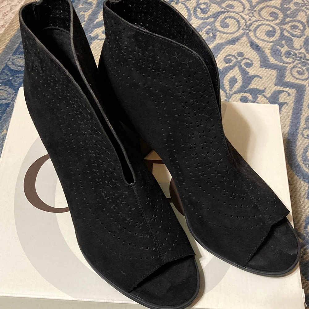 Cato Black Perforated Ankle Booties- size 9